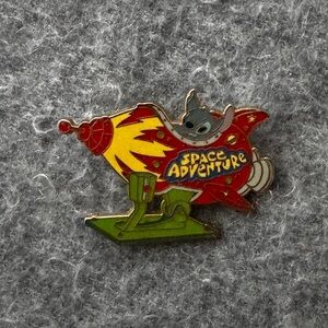 Disney Pin Trading 2005 Space Adventure Stitch